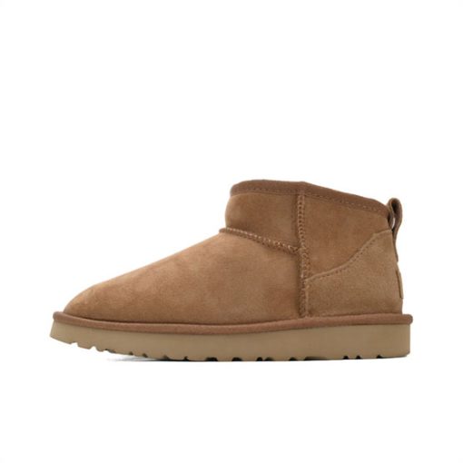 UGG 클로즈드 토 앵클 부츠 (1116109-CRBO, UGG 클래식 울트라 미니, 브라운 색상)
