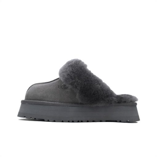 UGG 컴포트 웜 클로즈드 토 슬리퍼 (1122550-LGH, UGG 디스켓, 그레이 색상)